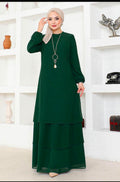 Bordeaux Abendkleid mit Goldbrosche und Cape